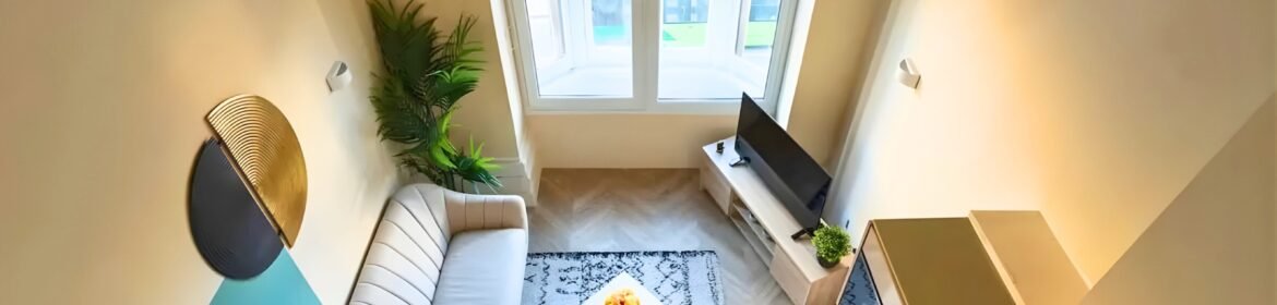 Book Short Let Apartments in Leeds city centre. Our holiday homes and self-catering accommodation are available for 1 week, 1 month or more.