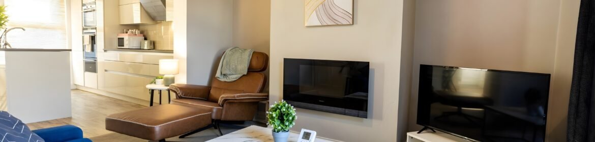 Cheltenham Holiday Homes for Groups, Families and Corporate Stays.Our self-catering accommodation with parking is the ideal hotel alternative