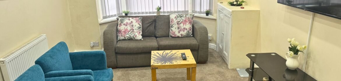 Book Manchester Holiday Homes for Cheaper than Hotels! Our short let rental apartments near city centre have parking and are fully furnished and apartments are near city centrea