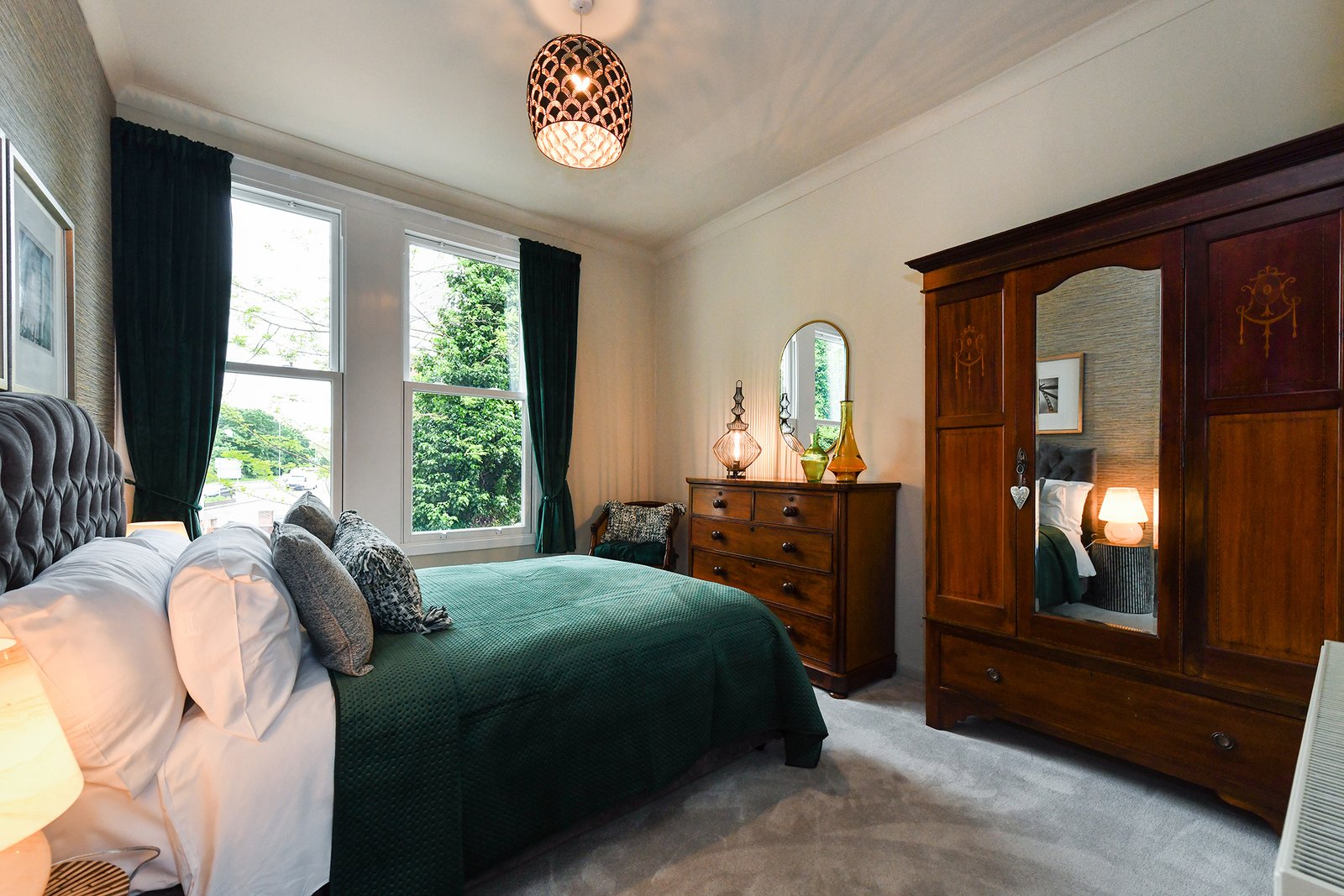 Nottingham Short Term Apartments near City Ground Stadium Book-Nottingham-Short-Term-Apartments-in-West-Bridgford-near-City-Ground-Stadium,-Nottingham-Rugby-Football-Club.