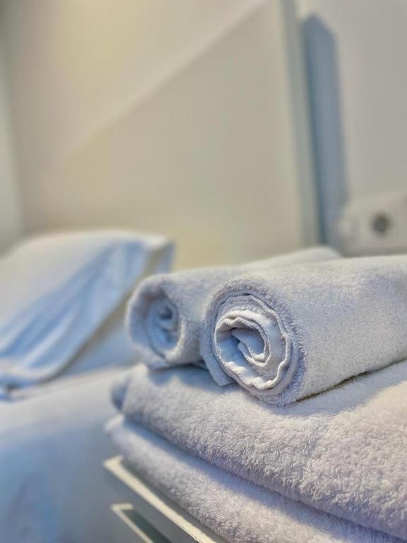 Serviced Apartments Vigo | Business Accommodation Galicia | Urban Stay Book-Serviced-Apartments-Vigo-in-central-Galicia.-Modern-corporate-accommodation-with-kitchens,-WiFi,-&-easy-access-to-Airport-&-transport.