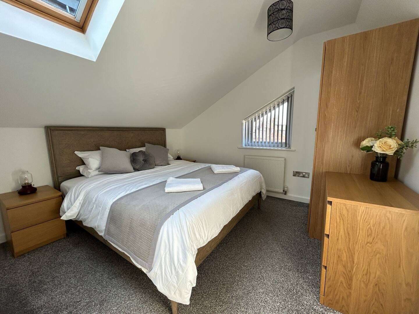 Short Let Accommodation Lincoln – Hotel Apartments East Midlands Short-Let-Accommodation-Lincoln-for-one-week,-one-month-or-more.-Our-holiday-apartments-and-corporate-lets-are-cheaper-than-hotels!-Book-now