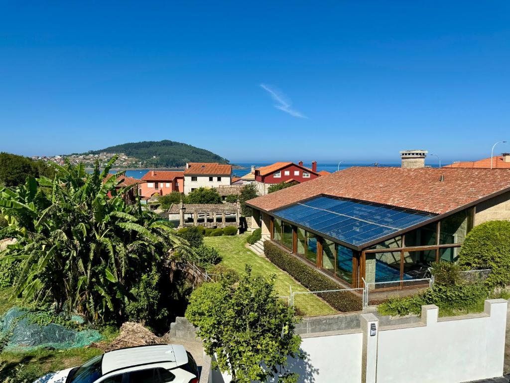 Holiday Apartments Galicia | Coastal Stay Near Vigo | Urban Stay Book-Holiday-Apartments-Galicia-near-Playa-de-Patos-and-Vigo.-Self-catering-accommodation-with-sea-views,-parking,-WiFi,-and-coastal-access.