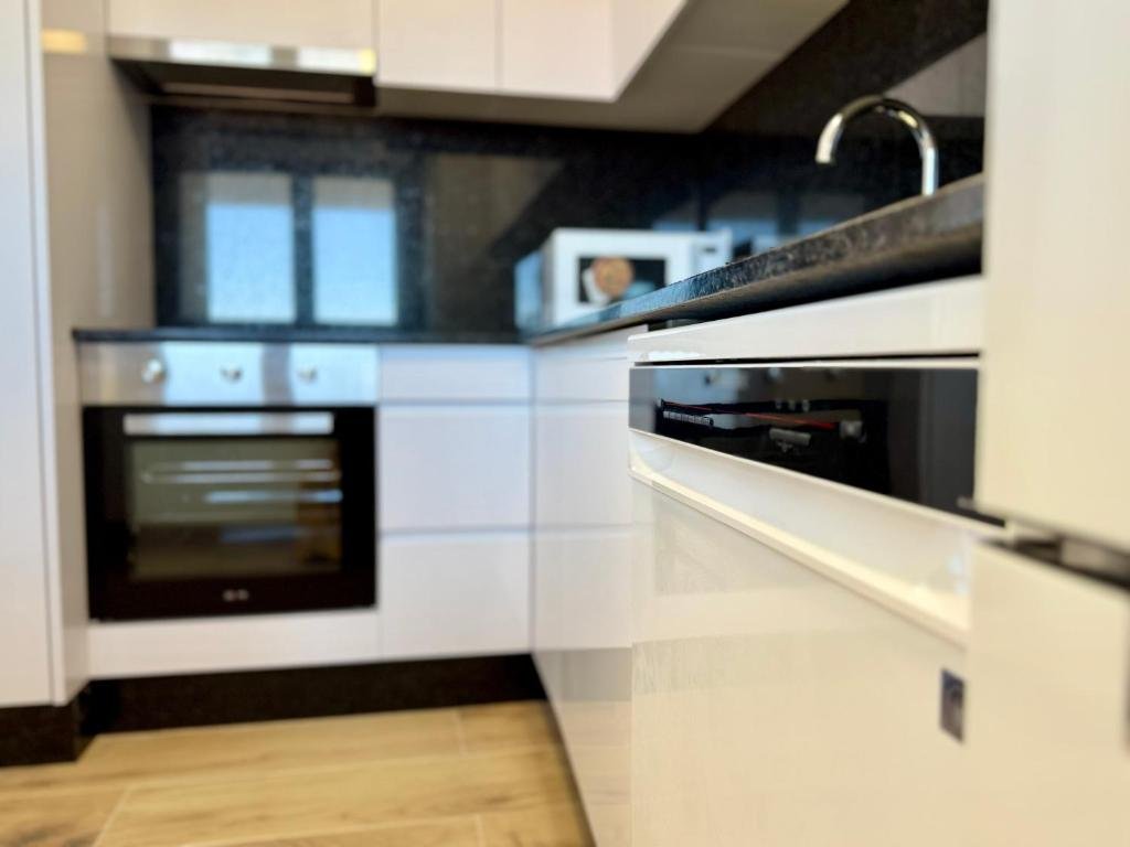Holiday Apartments Galicia | Coastal Stay Near Vigo | Urban Stay Book-Holiday-Apartments-Galicia-near-Playa-de-Patos-and-Vigo.-Self-catering-accommodation-with-sea-views,-parking,-WiFi,-and-coastal-access.