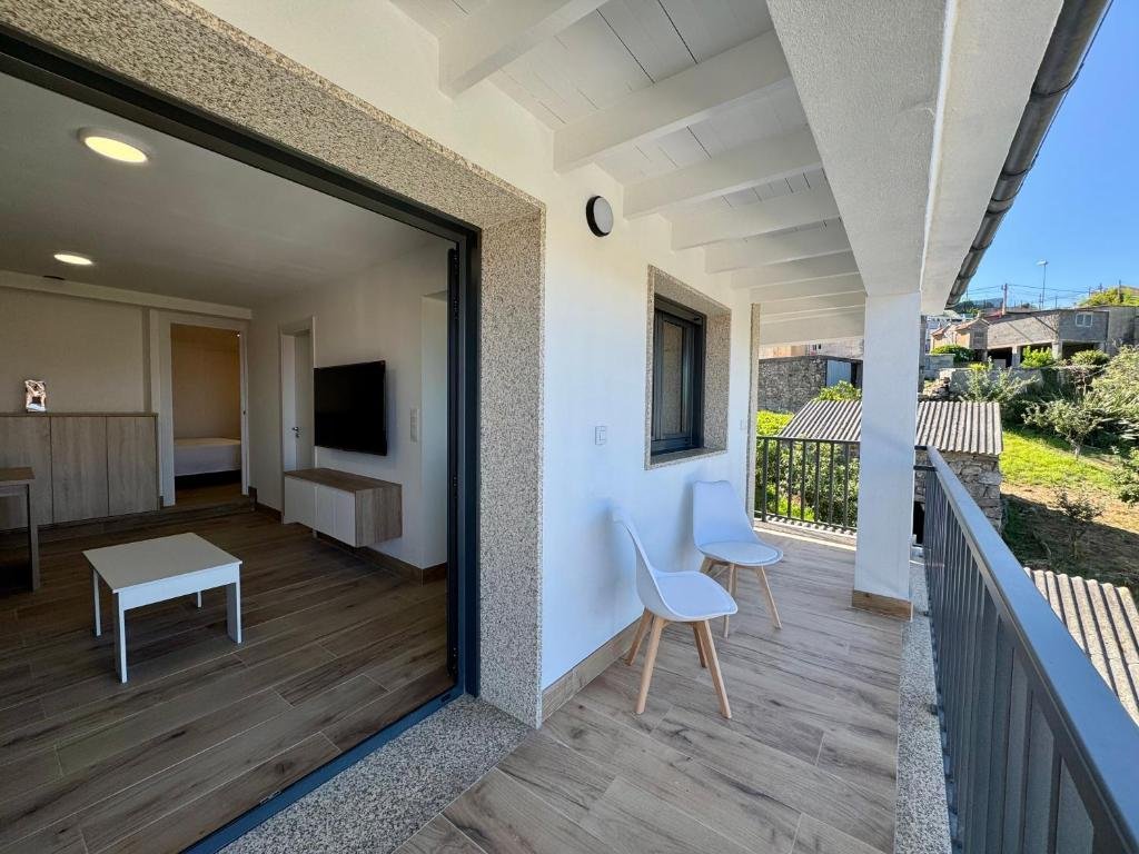 Holiday Apartments Galicia | Coastal Stay Near Vigo | Urban Stay Book-Holiday-Apartments-Galicia-near-Playa-de-Patos-and-Vigo.-Self-catering-accommodation-with-sea-views,-parking,-WiFi,-and-coastal-access.
