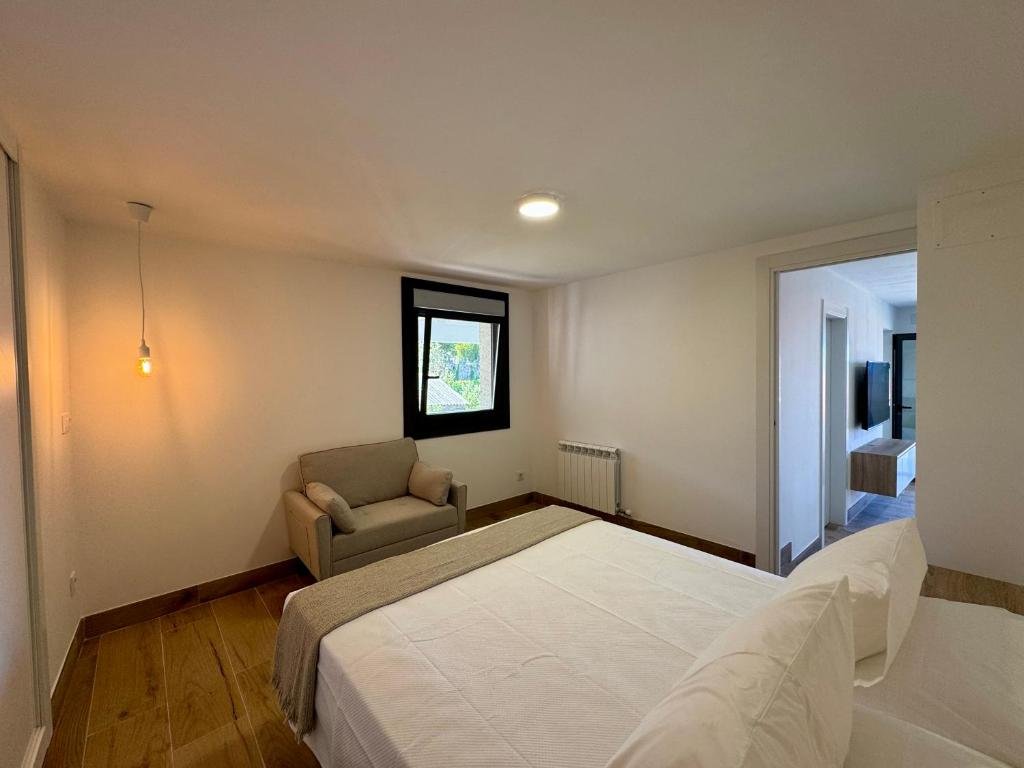 Holiday Apartments Galicia | Coastal Stay Near Vigo | Urban Stay Book-Holiday-Apartments-Galicia-near-Playa-de-Patos-and-Vigo.-Self-catering-accommodation-with-sea-views,-parking,-WiFi,-and-coastal-access.