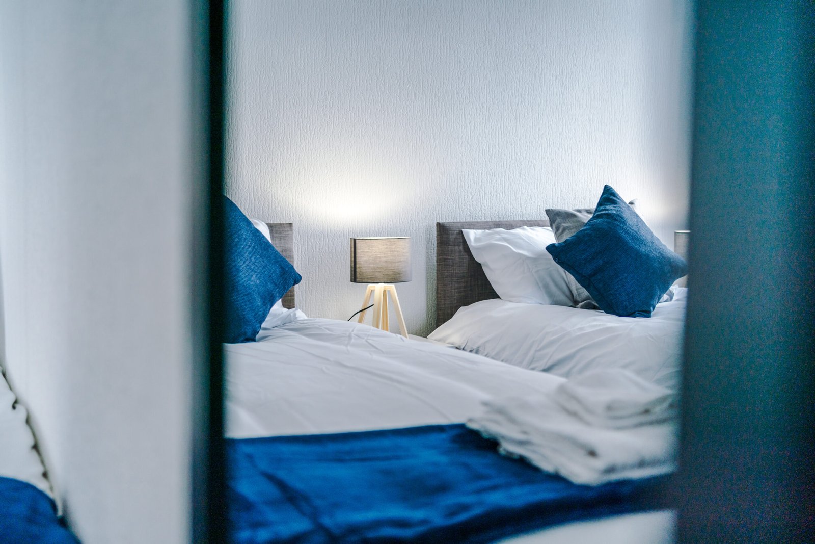 Salford Holiday Homes Manchester Near City Centre | Urban Stay Enjoy-a-spacious-holiday-home-in-Salford-near-Manchester.-Includes-WiFi,-parking,-and-quick-access-to-transport,-business-districts.-Book-Now