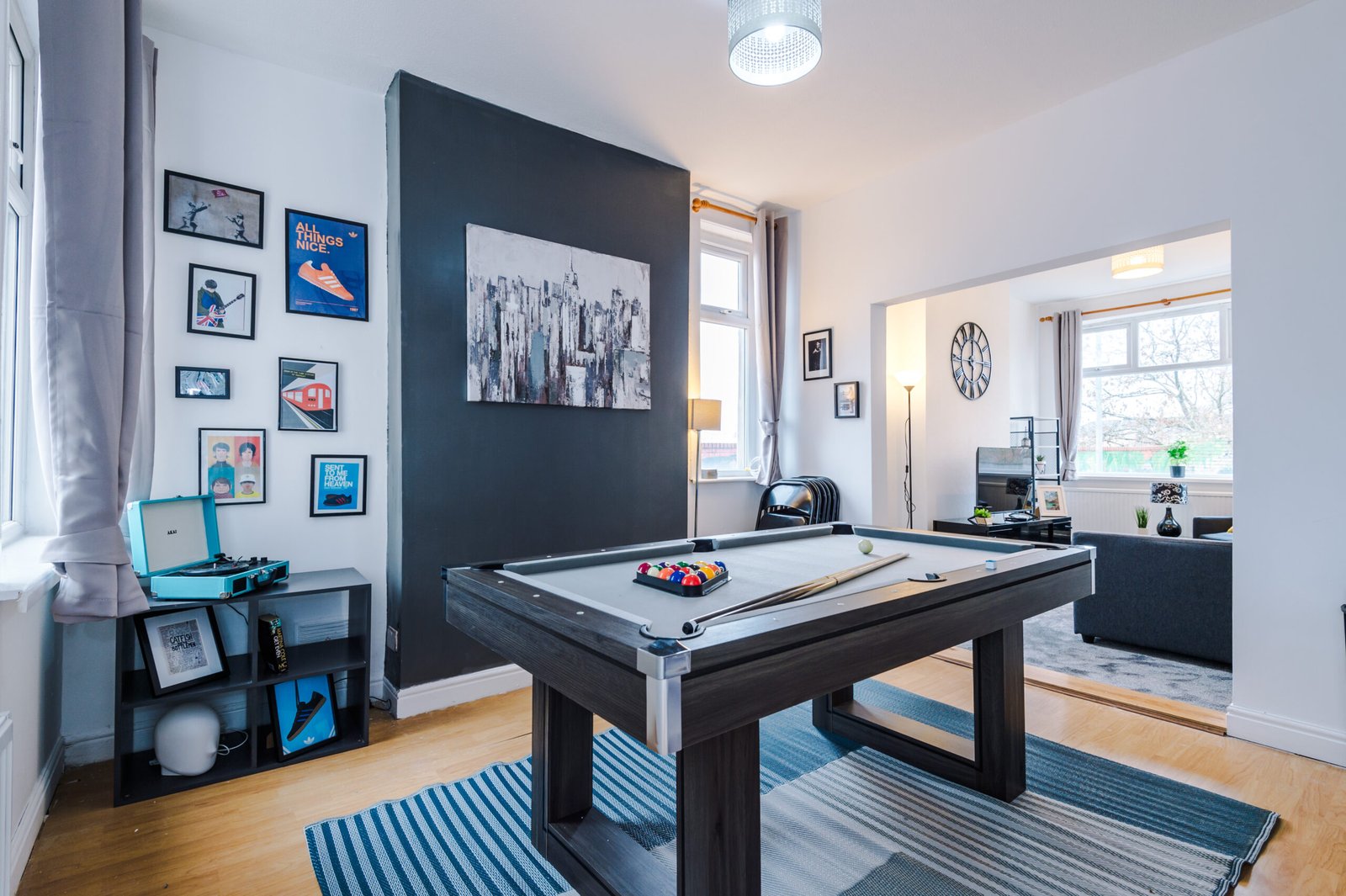 Salford Holiday Homes Manchester Near City Centre | Urban Stay Enjoy-a-spacious-holiday-home-in-Salford-near-Manchester.-Includes-WiFi,-parking,-and-quick-access-to-transport,-business-districts.-Book-Now