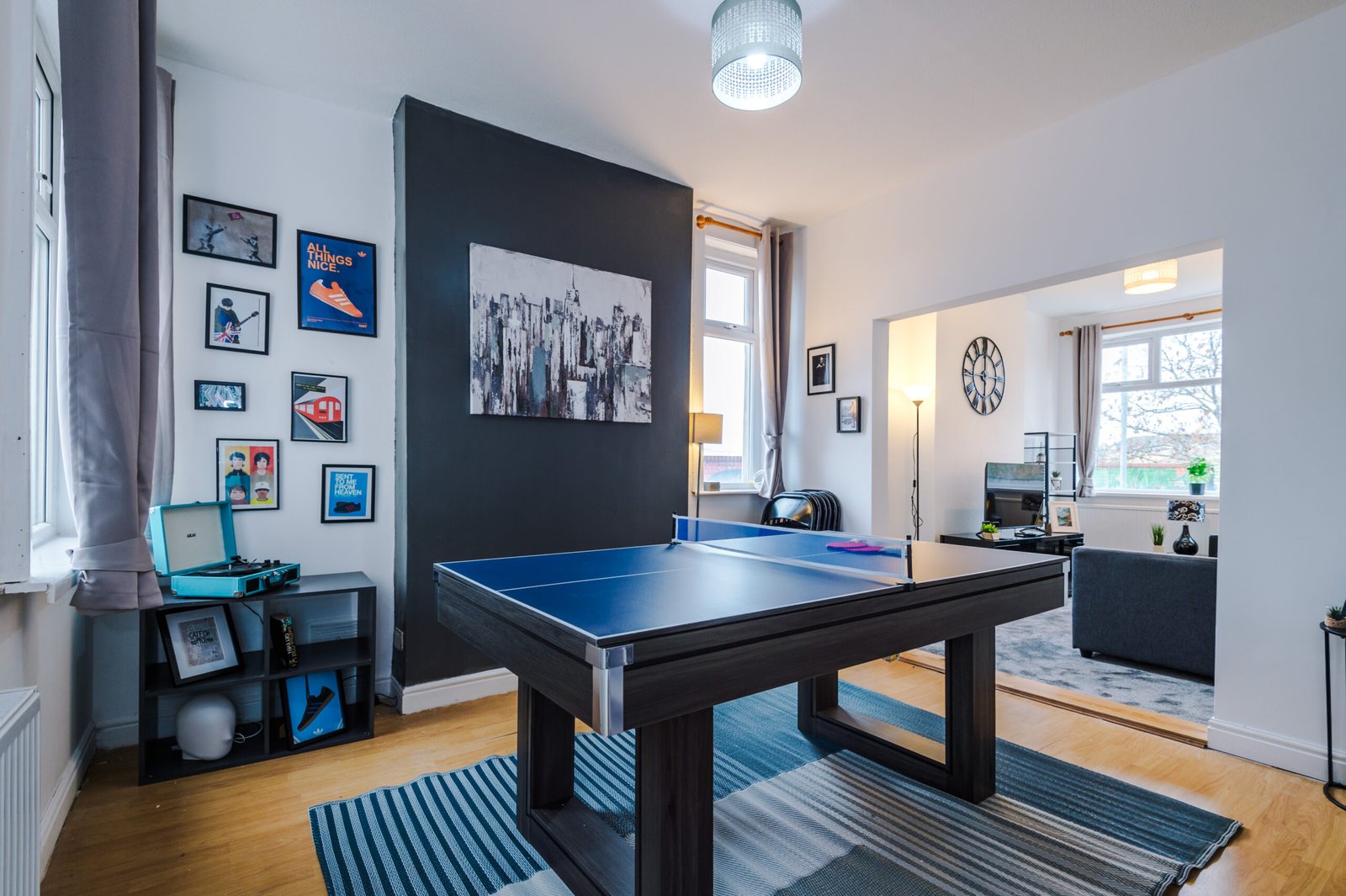 Salford Holiday Homes Manchester Near City Centre | Urban Stay Enjoy-a-spacious-holiday-home-in-Salford-near-Manchester.-Includes-WiFi,-parking,-and-quick-access-to-transport,-business-districts.-Book-Now