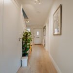 Book short let accommodation in Horley near Gatwick Airport. Our self-catering apartments in South London are fully furnished with all bills
