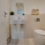 Book short let accommodation in Horley near Gatwick Airport. Our self-catering apartments in South London are fully furnished with all bills