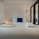 Book short let accommodation in Horley near Gatwick Airport. Our self-catering apartments in South London are fully furnished with all bills