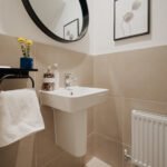 Book short let accommodation in Horley near Gatwick Airport. Our self-catering apartments in South London are fully furnished with all bills