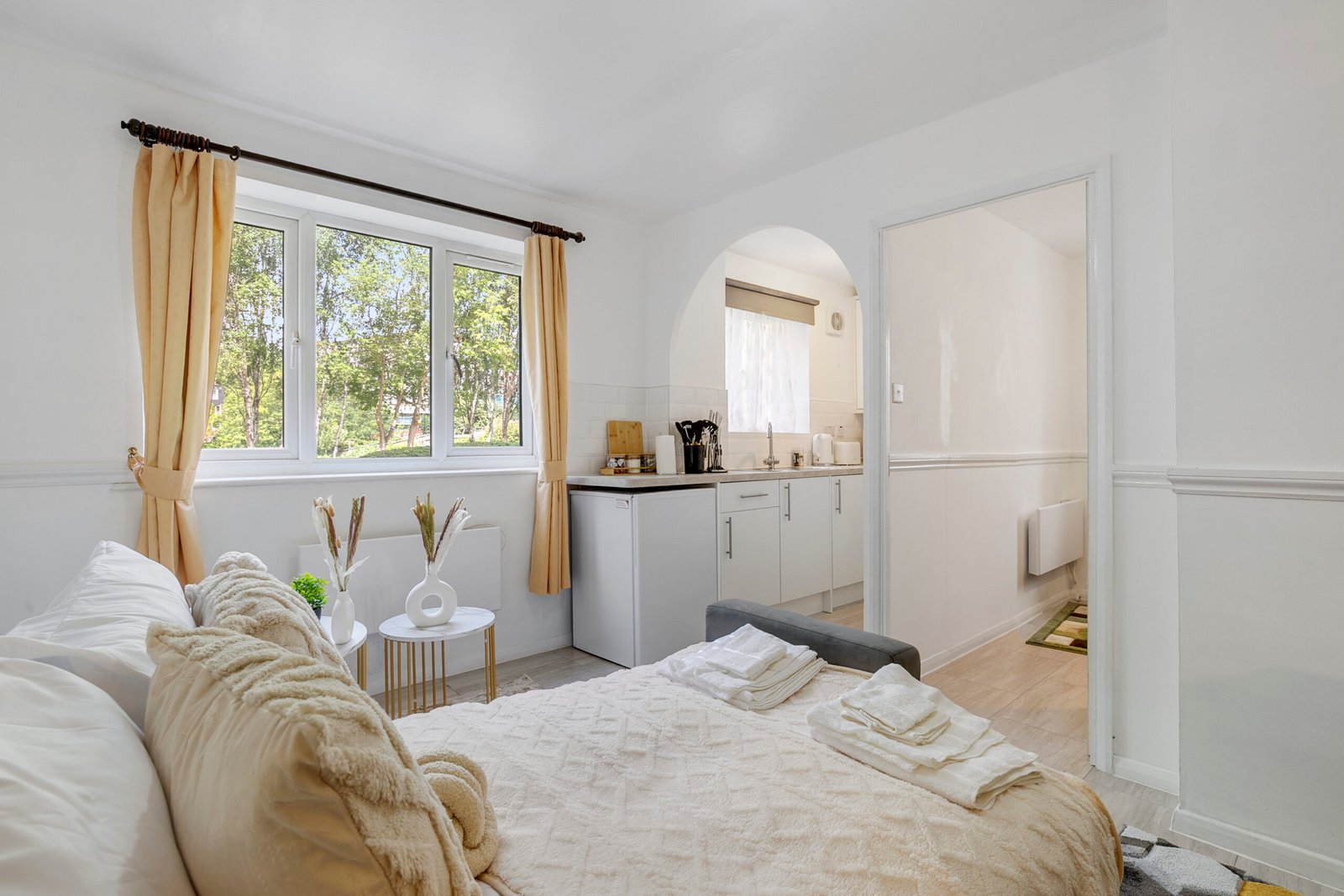 Short Lets North London – Accommodation at Tottenham Stadium Book-The-Best-Short-Lets-North-London-for-Corporate-Relocation-and-Leisure.-Our-cheap-fully-furnished-accommodation-is-near-Tottenham-Stadium.