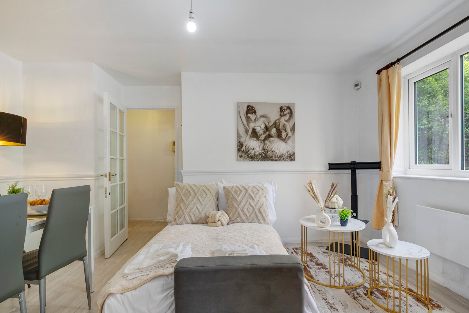 Short Lets North London – Accommodation at Tottenham Stadium Book-The-Best-Short-Lets-North-London-for-Corporate-Relocation-and-Leisure.-Our-cheap-fully-furnished-accommodation-is-near-Tottenham-Stadium.