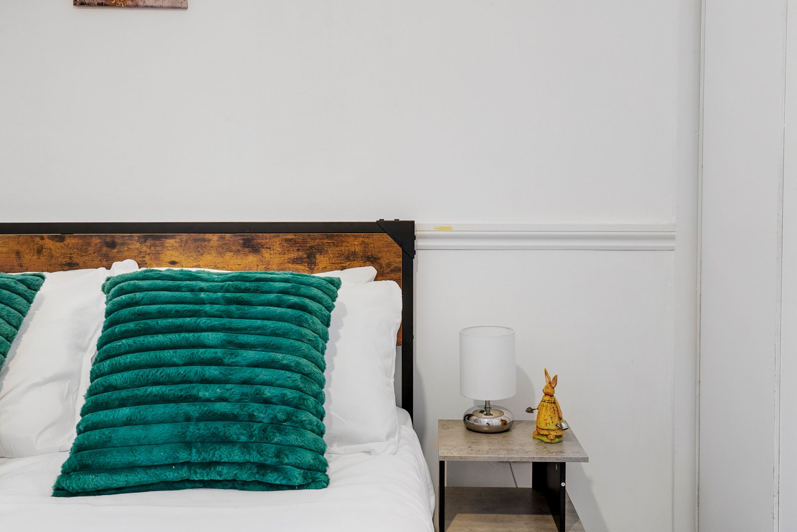 Short Lets North London – Accommodation at Tottenham Stadium Book-The-Best-Short-Lets-North-London-for-Corporate-Relocation-and-Leisure.-Our-cheap-fully-furnished-accommodation-is-near-Tottenham-Stadium.