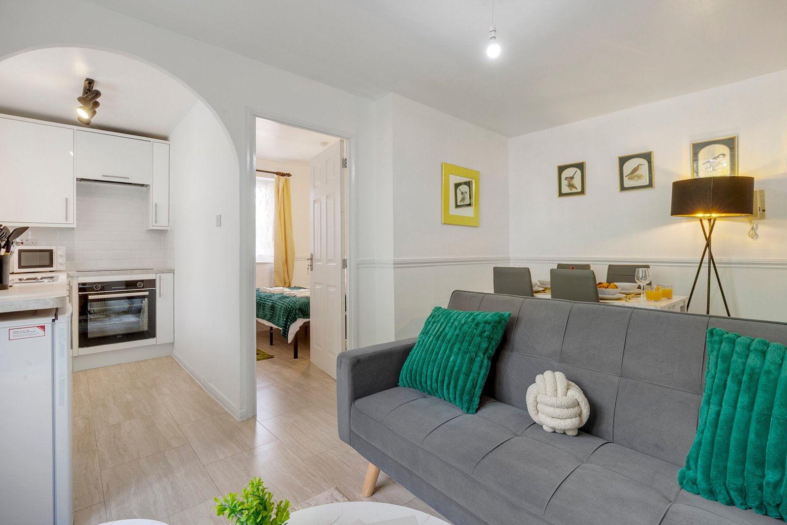 Short Lets North London – Accommodation at Tottenham Stadium Book-The-Best-Short-Lets-North-London-for-Corporate-Relocation-and-Leisure.-Our-cheap-fully-furnished-accommodation-is-near-Tottenham-Stadium.