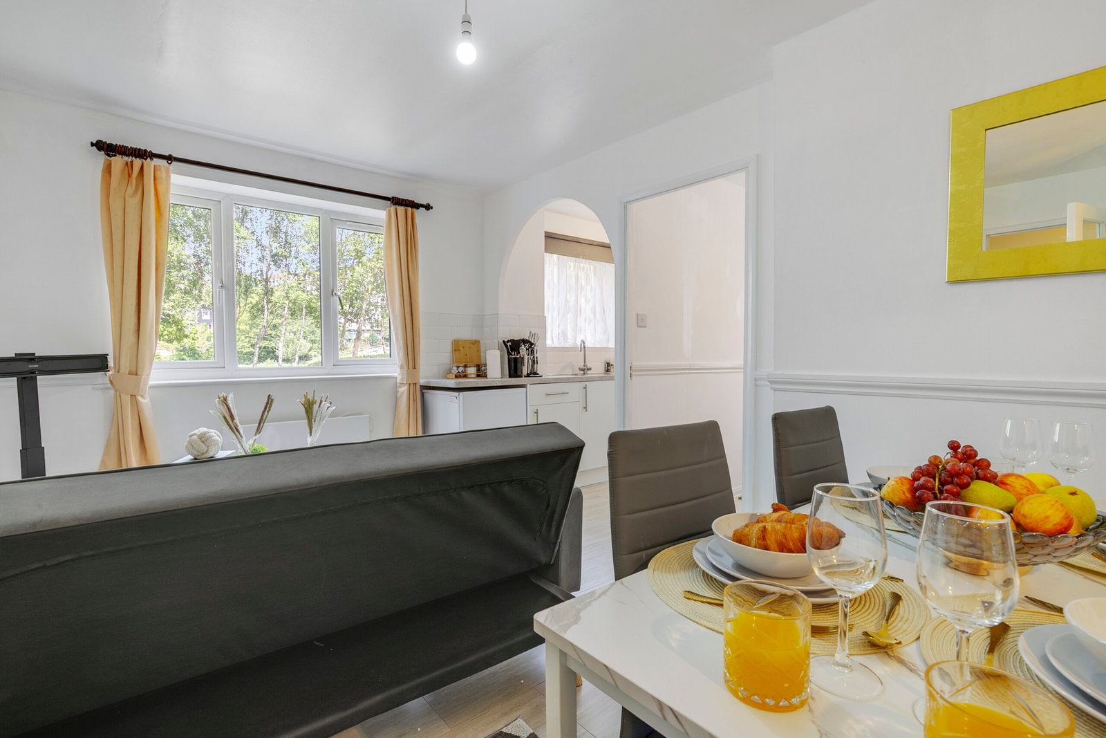 Short Lets North London – Accommodation at Tottenham Stadium Book-The-Best-Short-Lets-North-London-for-Corporate-Relocation-and-Leisure.-Our-cheap-fully-furnished-accommodation-is-near-Tottenham-Stadium.