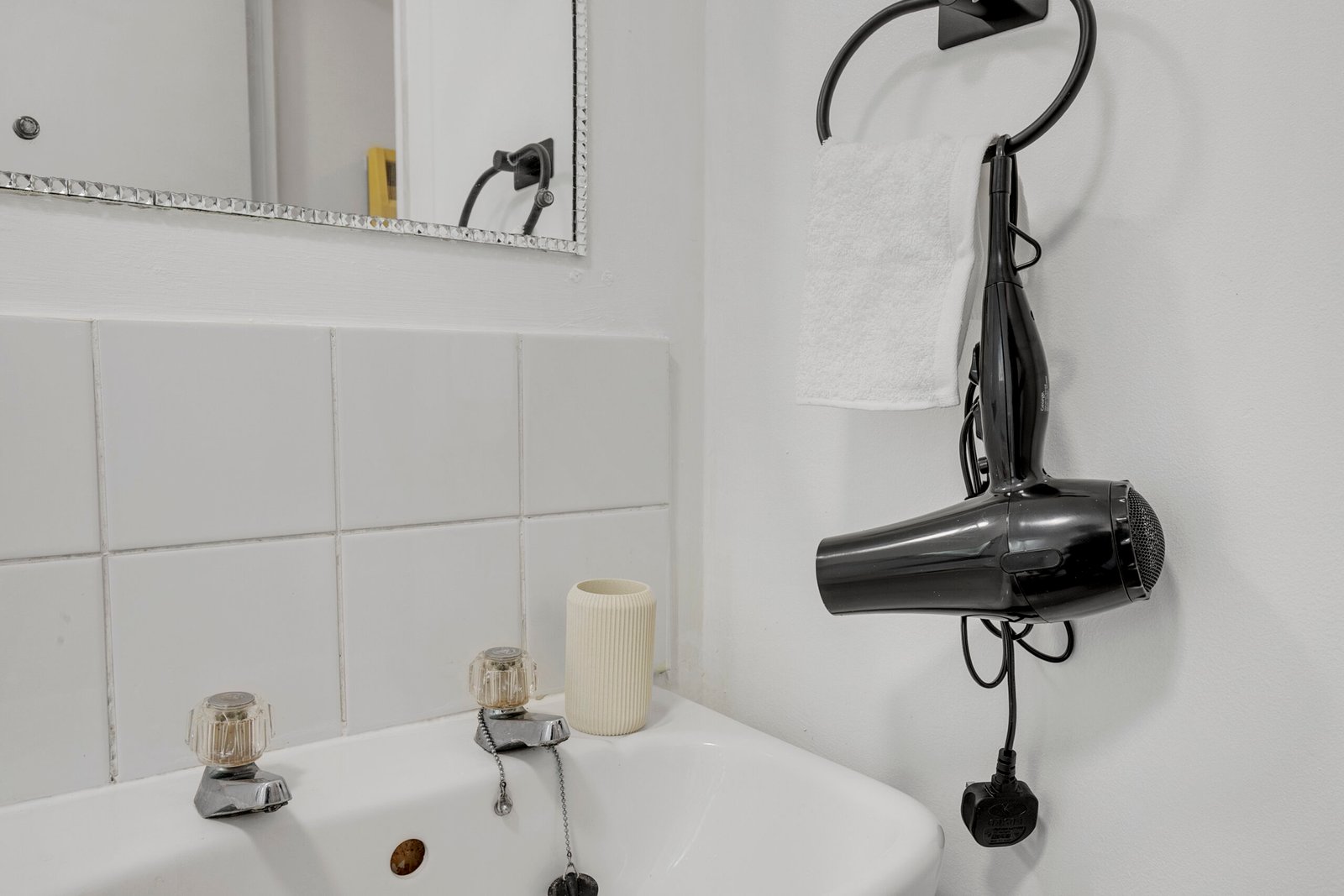 Short Lets North London – Accommodation at Tottenham Stadium Book-The-Best-Short-Lets-North-London-for-Corporate-Relocation-and-Leisure.-Our-cheap-fully-furnished-accommodation-is-near-Tottenham-Stadium.