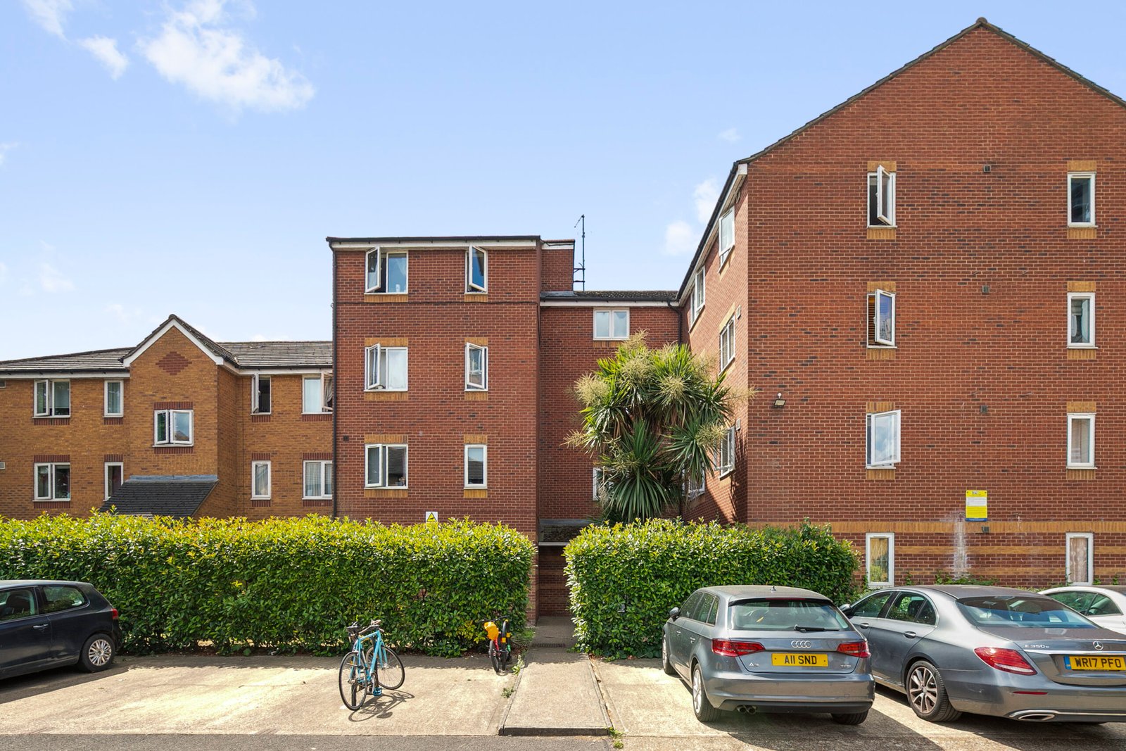 Short Lets North London – Accommodation at Tottenham Stadium Book-The-Best-Short-Lets-North-London-for-Corporate-Relocation-and-Leisure.-Our-cheap-fully-furnished-accommodation-is-near-Tottenham-Stadium.