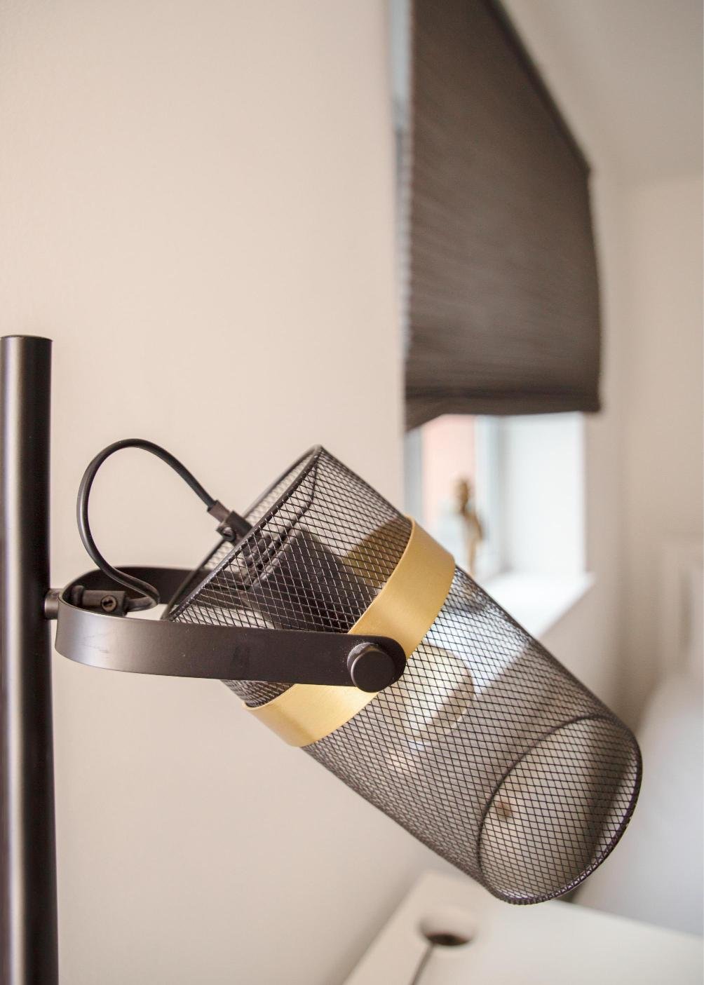 Derby Short Term Apartments near City Centre | Urban Stay Modern-short-term-apartments-in-Derby-with-parking,-WiFi,-and-great-access-to-transport-links,-local-attractions,-and-nearby-business-parks.