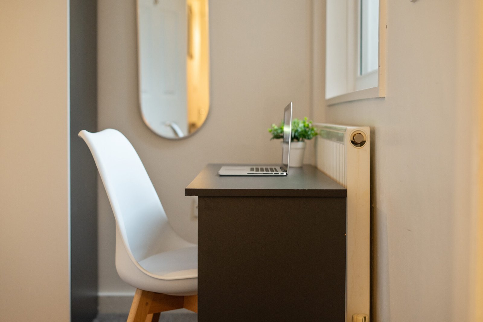 Group Accommodation Sheffield – Spacious Home | Urban Stay Spacious-5‑bed-group-accommodation-in-Sheffield-city-centre.-Ideal-for-families,-groups,-and-business-stays.-Book-with-Urban-Stay.