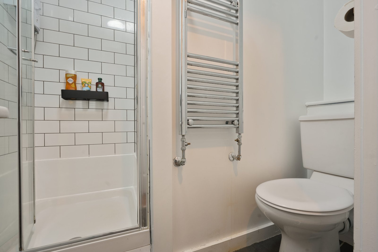 Group Accommodation Sheffield – Spacious Home | Urban Stay Spacious-5‑bed-group-accommodation-in-Sheffield-city-centre.-Ideal-for-families,-groups,-and-business-stays.-Book-with-Urban-Stay.