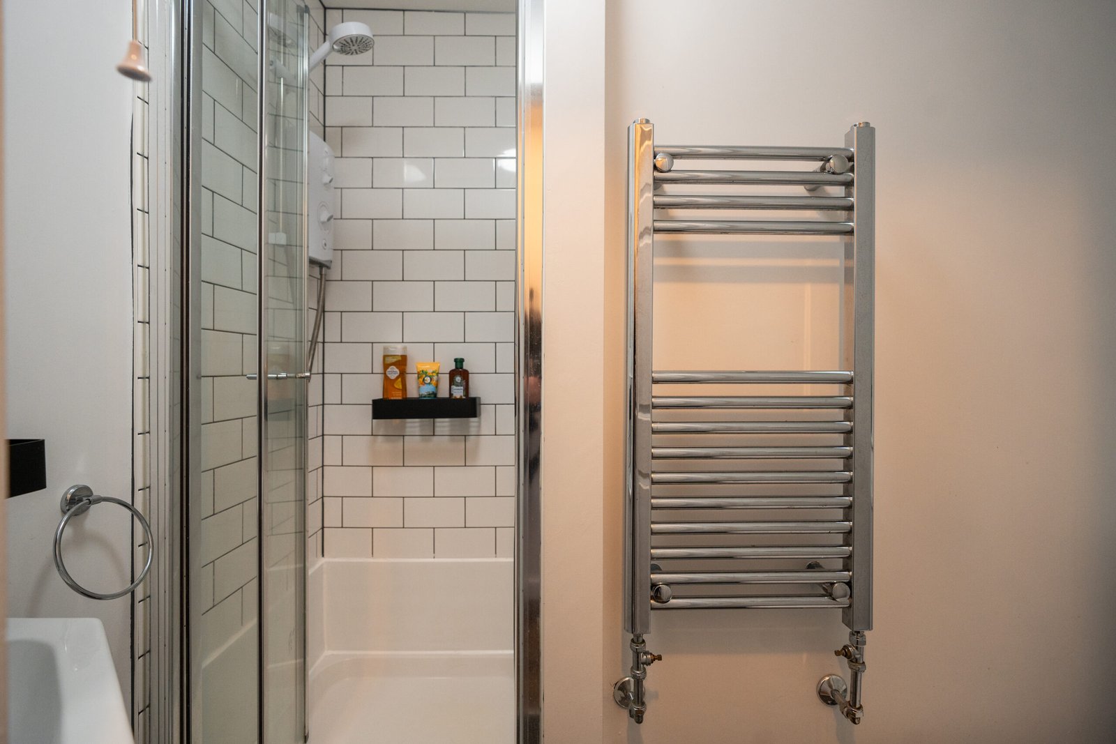 Group Accommodation Sheffield – Spacious Home | Urban Stay Spacious-5‑bed-group-accommodation-in-Sheffield-city-centre.-Ideal-for-families,-groups,-and-business-stays.-Book-with-Urban-Stay.