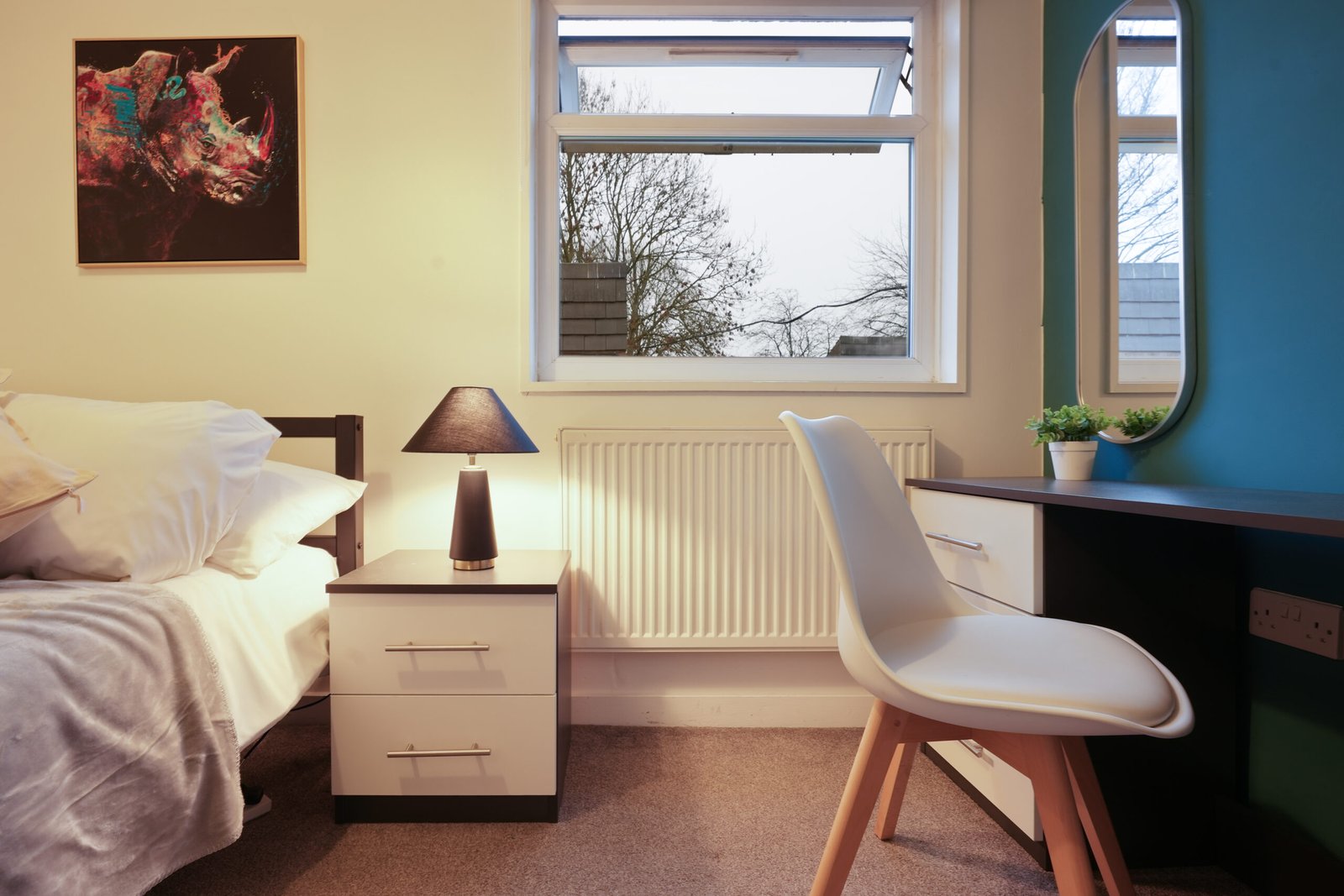 Group Accommodation Sheffield – Spacious Home | Urban Stay Spacious-5‑bed-group-accommodation-in-Sheffield-city-centre.-Ideal-for-families,-groups,-and-business-stays.-Book-with-Urban-Stay.