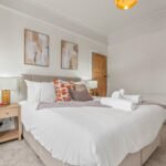 Short Lets West London in Acton offer furnished apartments near transport links and Londonb attractions. Ideal for business and leisure stays.
