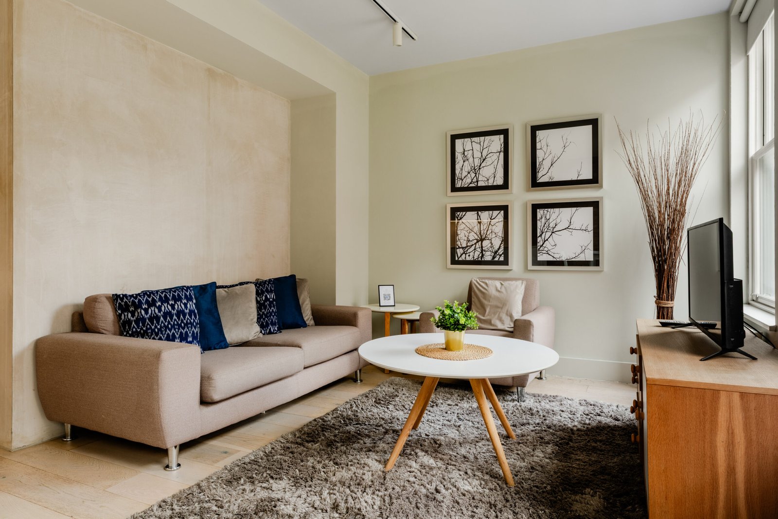 Accommodation Near Holborn – Central London Short Lets Book-Central-London-hotel-alternatives-with-our-serviced-accommodation-near-Holborn.-Our-short-let-apartments-are-fully-furnished-to-move-in!