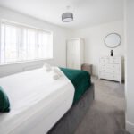 Relax in a peaceful Bedford home in Biddenham. Enjoy a private garden, driveway parking, and quick access to the M1 and town centre.
