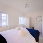 Short Let Apartments Bedford are a cheap hotel alternative for extended stays and corporate rentals. Book modern holiday home in Bedfordshire!