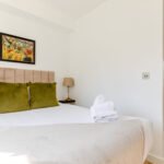 Holiday Rentals in Soho Cheaper than Hotels! Our Central London Serviced Apartments are near Trafalgar Square, the West End and Oxford Street