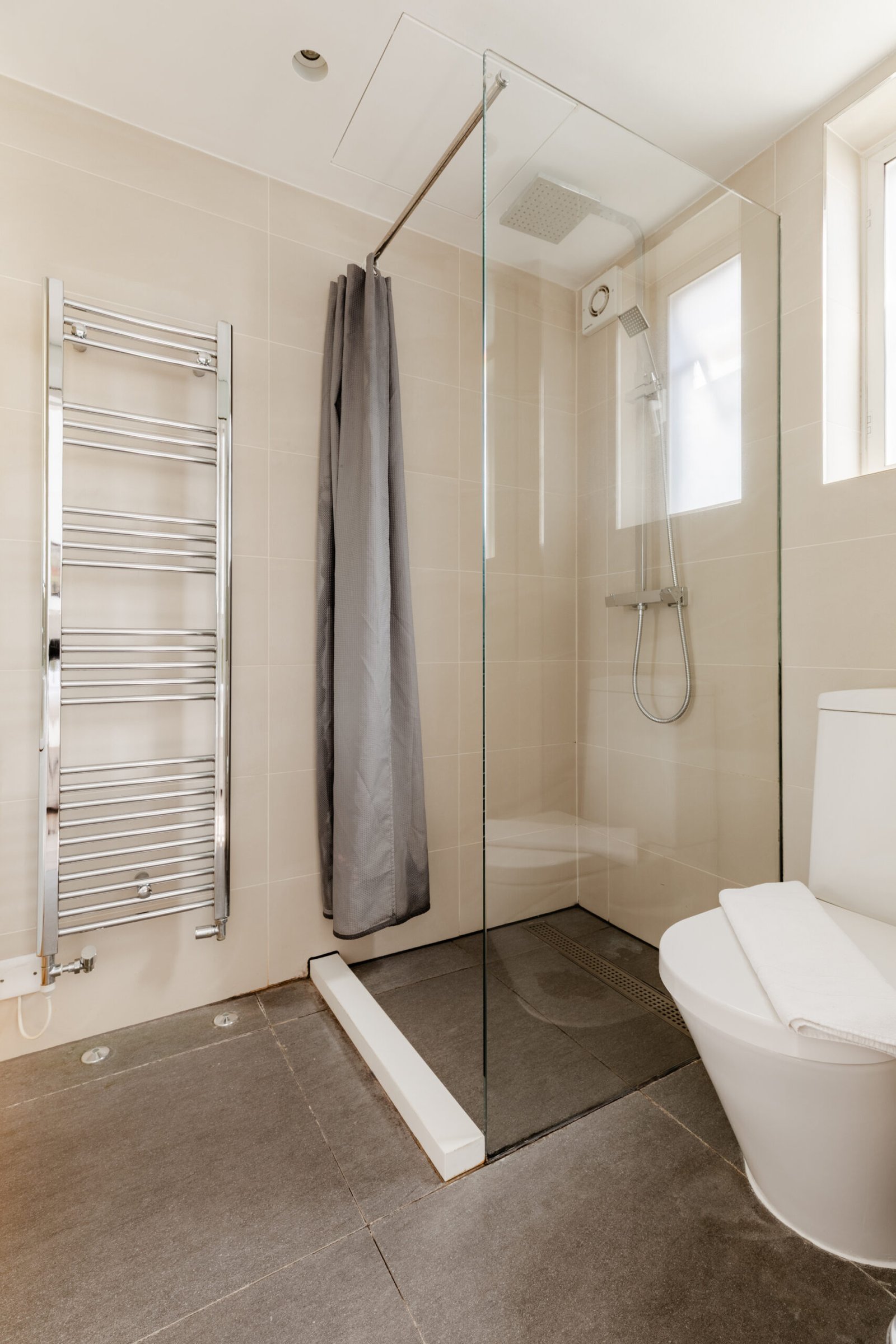 Holiday Rentals in Soho – Central London Serviced Apartments Holiday-Rentals-in-Soho-Cheaper-than-Hotels!-Our-Central-London-Serviced-Apartments-are-near-Trafalgar-Square,-the-West-End-and-Oxford-Street