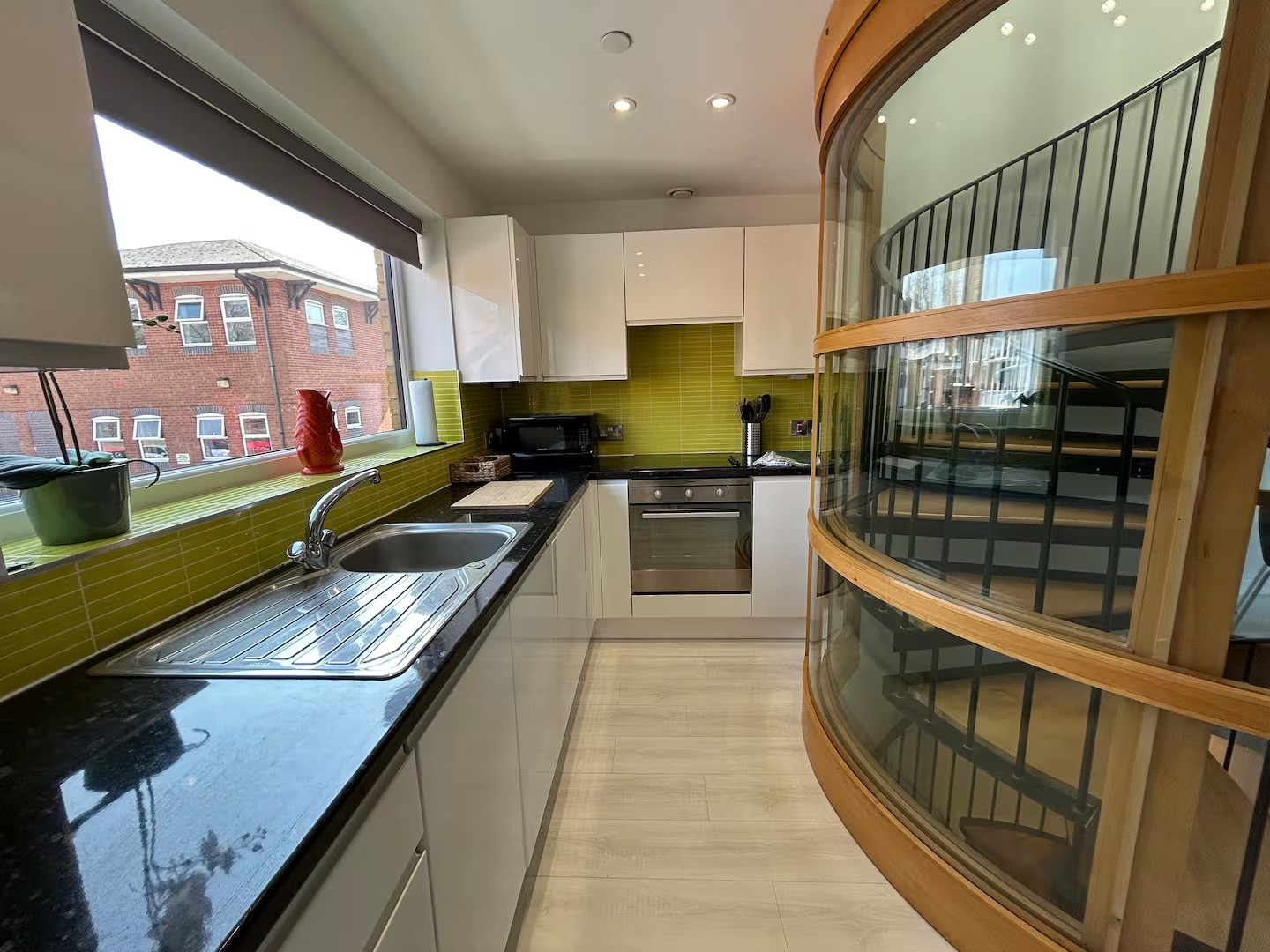 Short Let Accommodation Lincoln – Hotel Apartments East Midlands Short-Let-Accommodation-Lincoln-for-one-week,-one-month-or-more.-Our-holiday-apartments-and-corporate-lets-are-cheaper-than-hotels!-Book-now