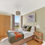 Book short let rentals Milton Keynes at Garnet Apartment. Our serviced accommodation is centrally located with parking. Cheap corporate rates