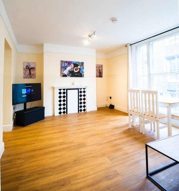 Book holiday homes Suffolk for 1 week, 1 month or more. Northgate Street Serviced Apartment Ipswich offers cheap hotel alternatives