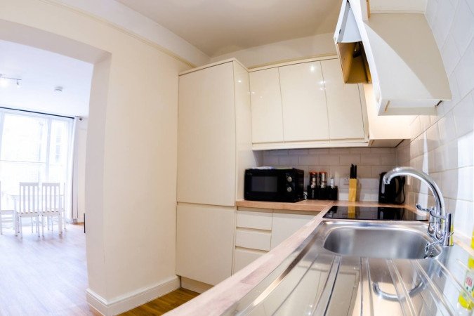 Holiday Homes Suffolk | Short Let Serviced Apartments Ipswich Book-holiday-homes-Suffolk-for-1-week,-1-month-or-more.-Northgate-Street-Serviced-Apartment-Ipswich-offers-cheap-hotel-alternatives