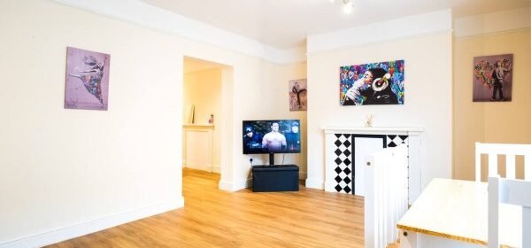 Book Serviced Apartments in Ipswich. Our short let self-catering accommodation ideal for business and leisure stays for 1 week or 1 month