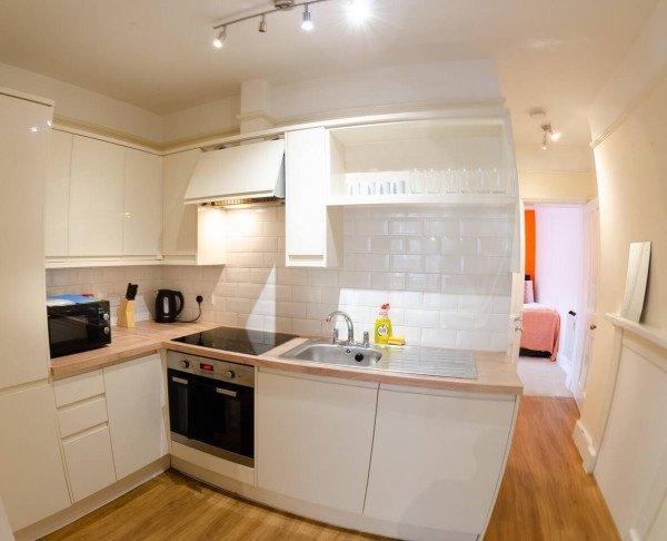 Holiday Homes Suffolk | Short Let Serviced Apartments Ipswich Book-holiday-homes-Suffolk-for-1-week,-1-month-or-more.-Northgate-Street-Serviced-Apartment-Ipswich-offers-cheap-hotel-alternatives