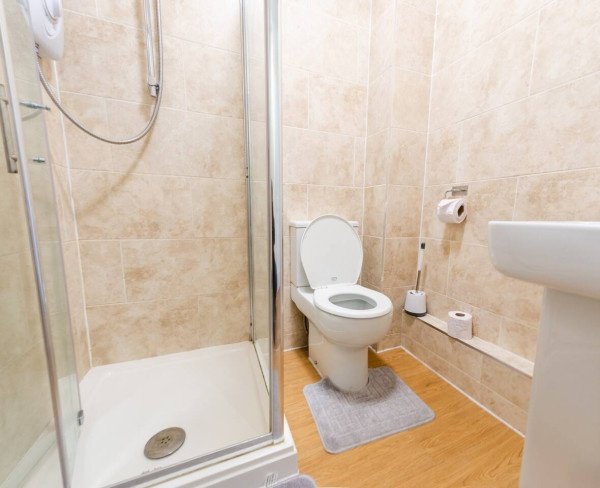 Holiday Homes Suffolk | Short Let Serviced Apartments Ipswich Book-holiday-homes-Suffolk-for-1-week,-1-month-or-more.-Northgate-Street-Serviced-Apartment-Ipswich-offers-cheap-hotel-alternatives