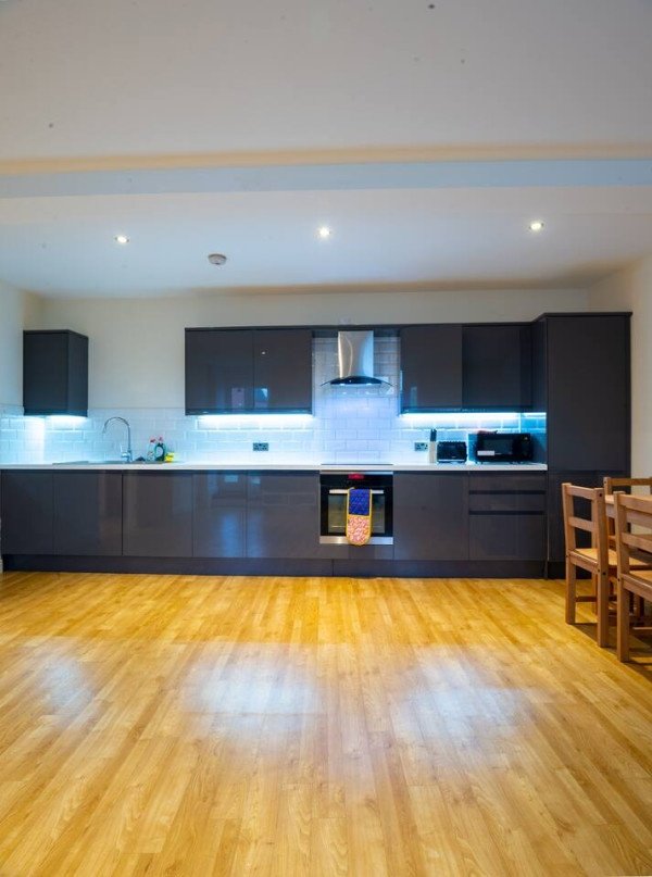 Holiday Apartments in Ipswich – Short Let Rentals Suffolk Stay-at-Holiday-Apartments-in-Ipswich-for-cheaper-than-hotels!-Our-self-catering-accommodation-in-Suffolk-is-available-for-1-week-or-1-month