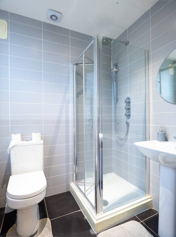 Holiday Apartments in Ipswich – Short Let Rentals Suffolk Stay-at-Holiday-Apartments-in-Ipswich-for-cheaper-than-hotels!-Our-self-catering-accommodation-in-Suffolk-is-available-for-1-week-or-1-month