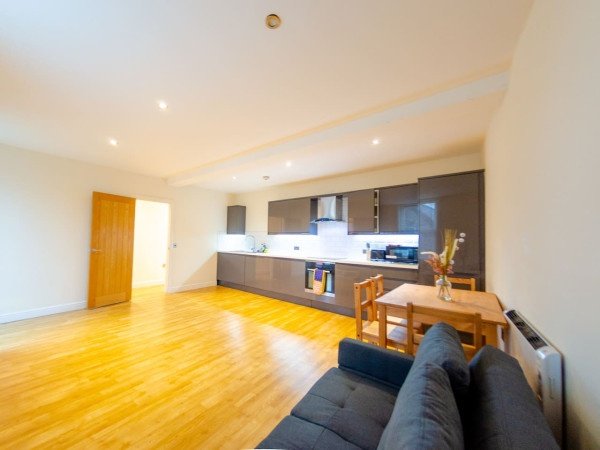 Holiday Apartments in Ipswich – Short Let Rentals Suffolk Stay-at-Holiday-Apartments-in-Ipswich-for-cheaper-than-hotels!-Our-self-catering-accommodation-in-Suffolk-is-available-for-1-week-or-1-month