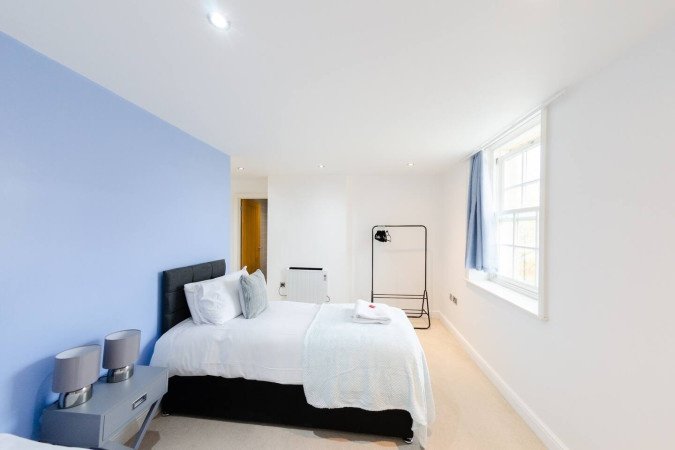 Accommodation in Ipswich – Short Let Apartments Corporate Stays Book-Accommodation-in-Ipswich---Your-Cheap-Hotel-Alternative!-Our-short-let-apartments-are-ideal-for-business-travellers-and-holiday-maker