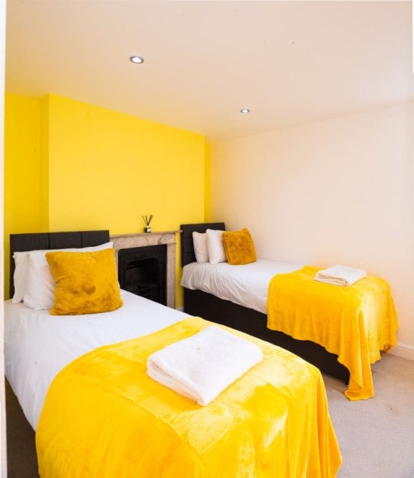 Accommodation in Ipswich – Short Let Apartments Corporate Stays Book-Accommodation-in-Ipswich---Your-Cheap-Hotel-Alternative!-Our-short-let-apartments-are-ideal-for-business-travellers-and-holiday-maker