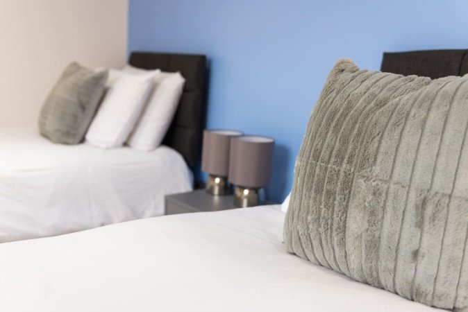 Accommodation in Ipswich – Short Let Apartments Corporate Stays Book-Accommodation-in-Ipswich---Your-Cheap-Hotel-Alternative!-Our-short-let-apartments-are-ideal-for-business-travellers-and-holiday-maker