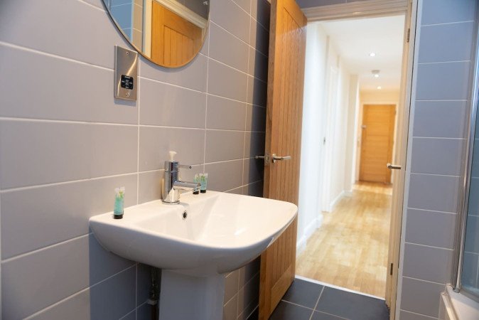 Accommodation in Ipswich – Short Let Apartments Corporate Stays Book-Accommodation-in-Ipswich---Your-Cheap-Hotel-Alternative!-Our-short-let-apartments-are-ideal-for-business-travellers-and-holiday-maker