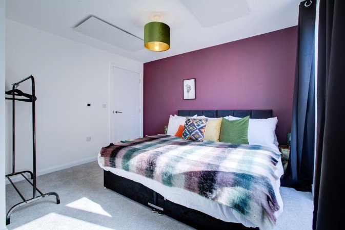 Holiday Apartments Essex – Corporate Accommodation UK Book-Holiday-Apartments-Essex-for-family-and-business-stays.-Stylish-self-catering-accommodation-with-parking-&-excellent-transport-links.